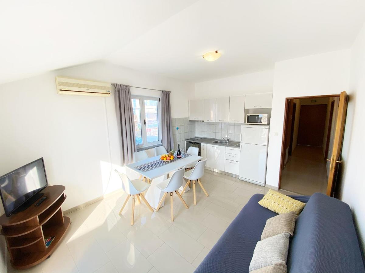 Apartments Saric Biograd Na Moru Exterior foto